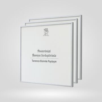 Gümüş Metal Çerçeveli Camlı Kare Boş Çerçeve