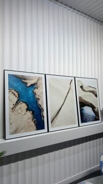 Dijital Baskılı Metal Çerçeveli Camlı Üçlü Dekoratif Tablo - Mavinin Formu